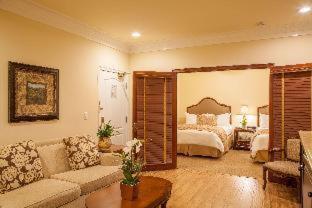 Western Sunset Plaza Hotel 4*