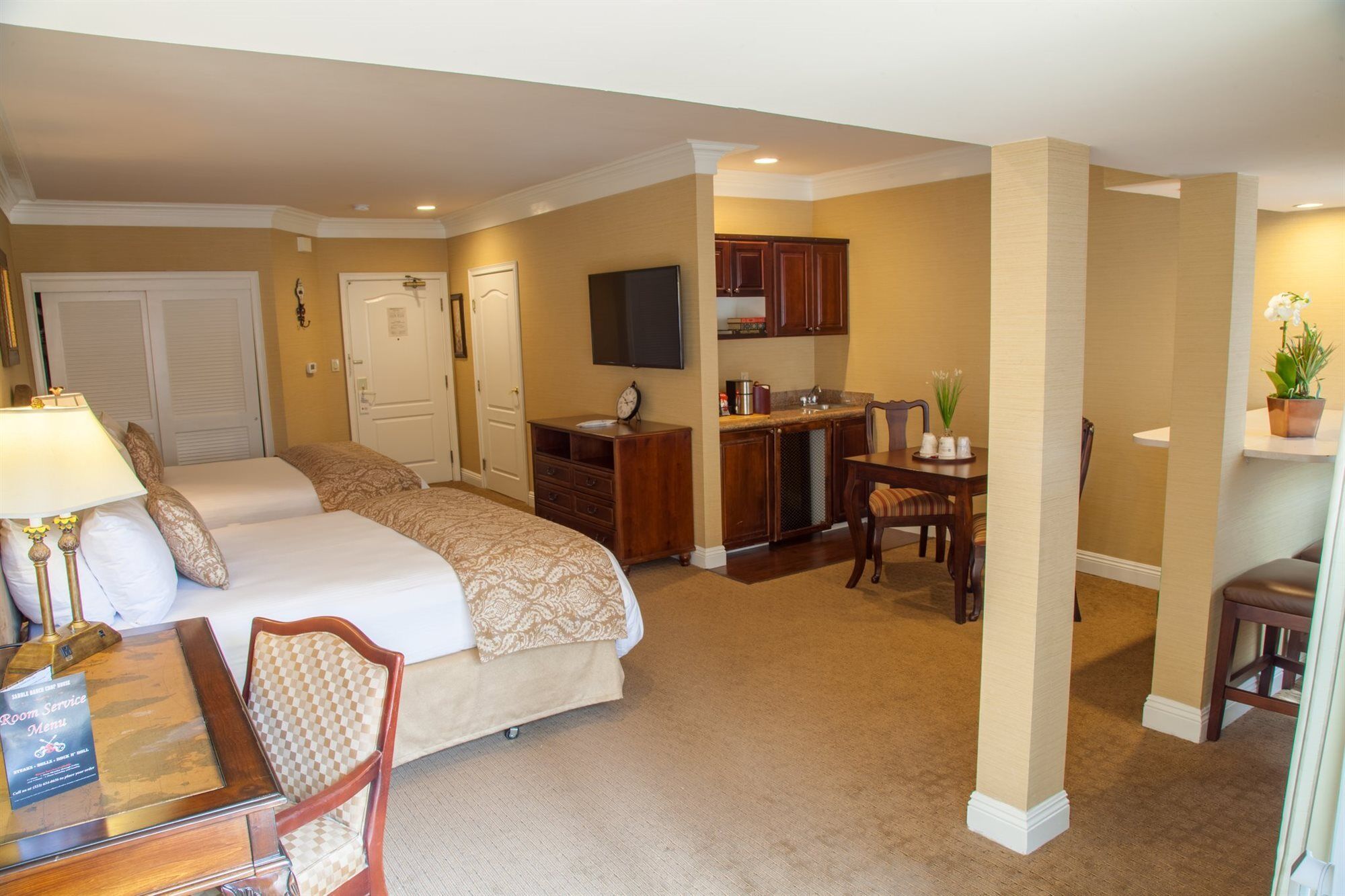 Western Sunset Plaza 4*